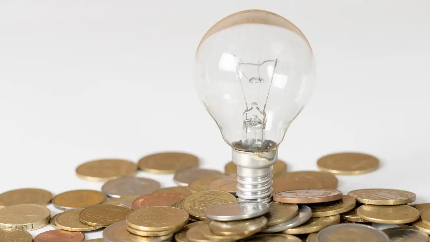 Smart Home - Energy Efficiency Cost Savings Smart Home - Energy Efficiency Cost Savings